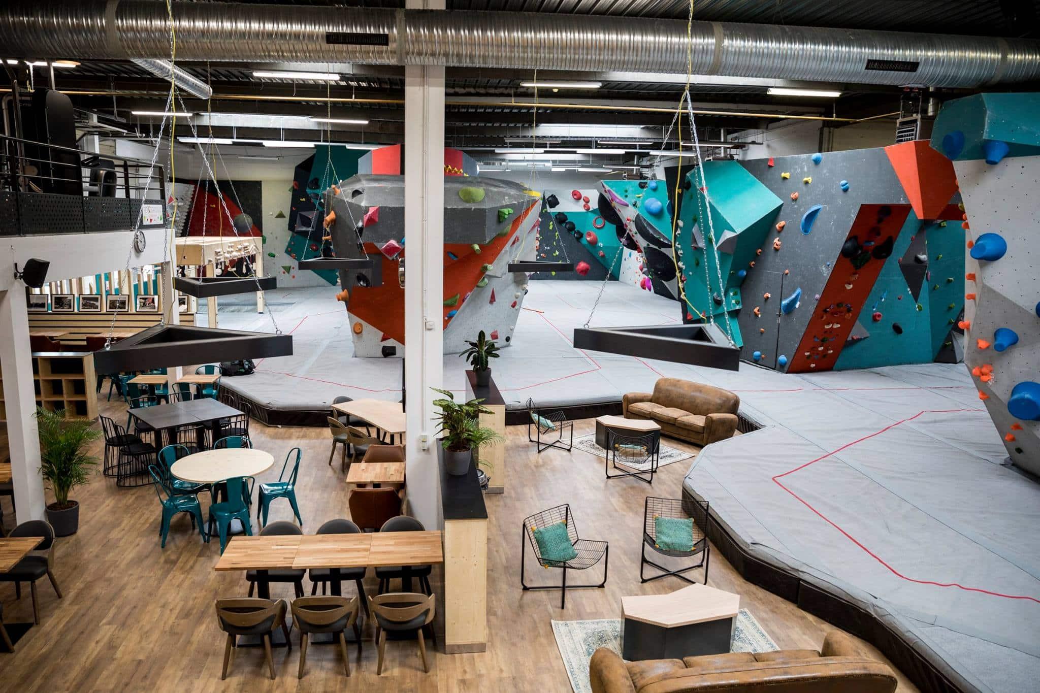 Salle d'escalade de bloc de vertical art rungis en ile-de-france